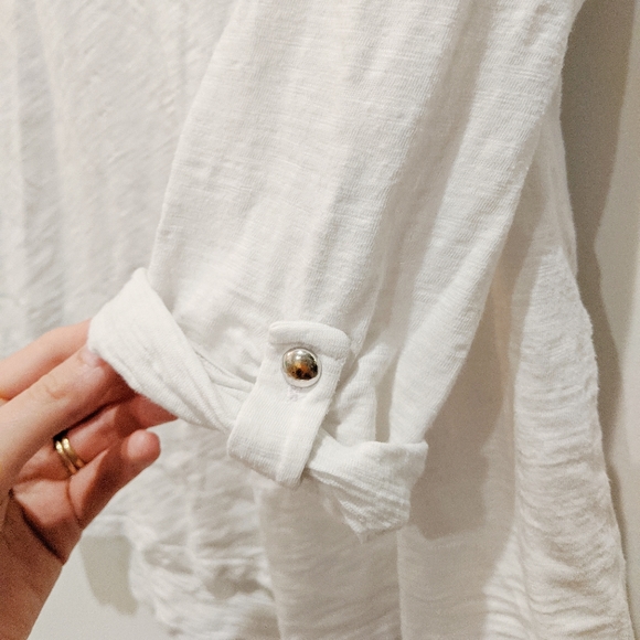 $$$ CHICO'S the ultimate tee white roll up sleeves - Picture 4 of 6